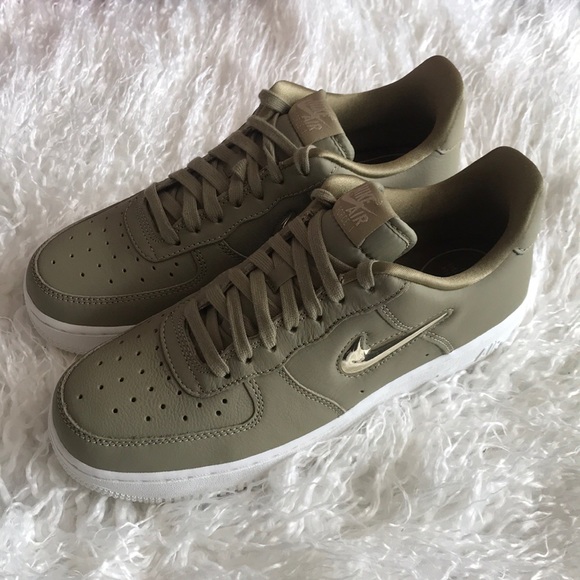 NWT Nike Air Force 1 Premium LX - Picture 5 of 8
